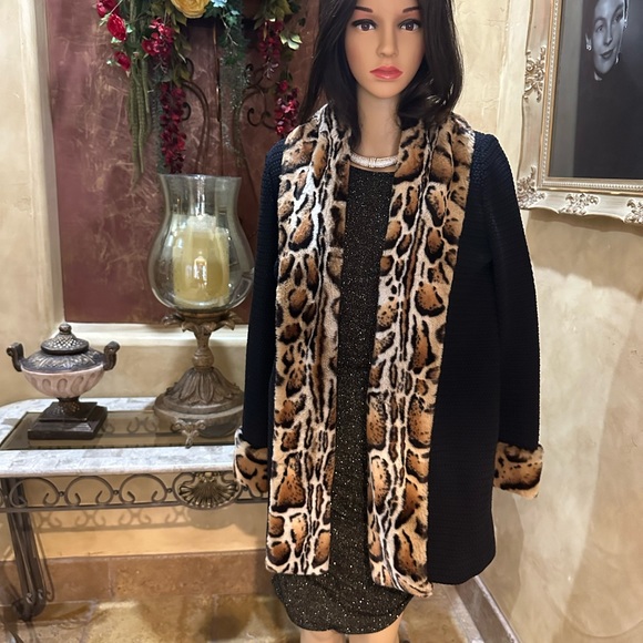 Beautiful St John Collection Knitted Sweater - Picture 4 of 6